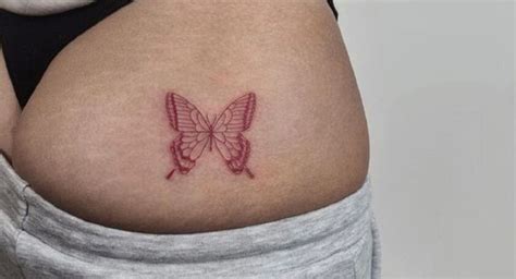 tatuajes de mariposas en el gluteo|Tatuajes en los glúteos: significado y diseños adorables